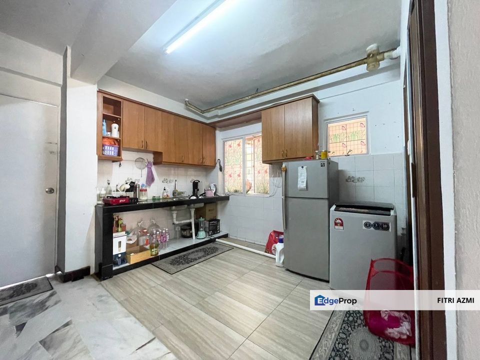 KAJANG SELANGOR | KENARIA CONDOMINUM | NEXT TO LIFT | GOOD FOR INVESTMENT, Selangor, Kajang