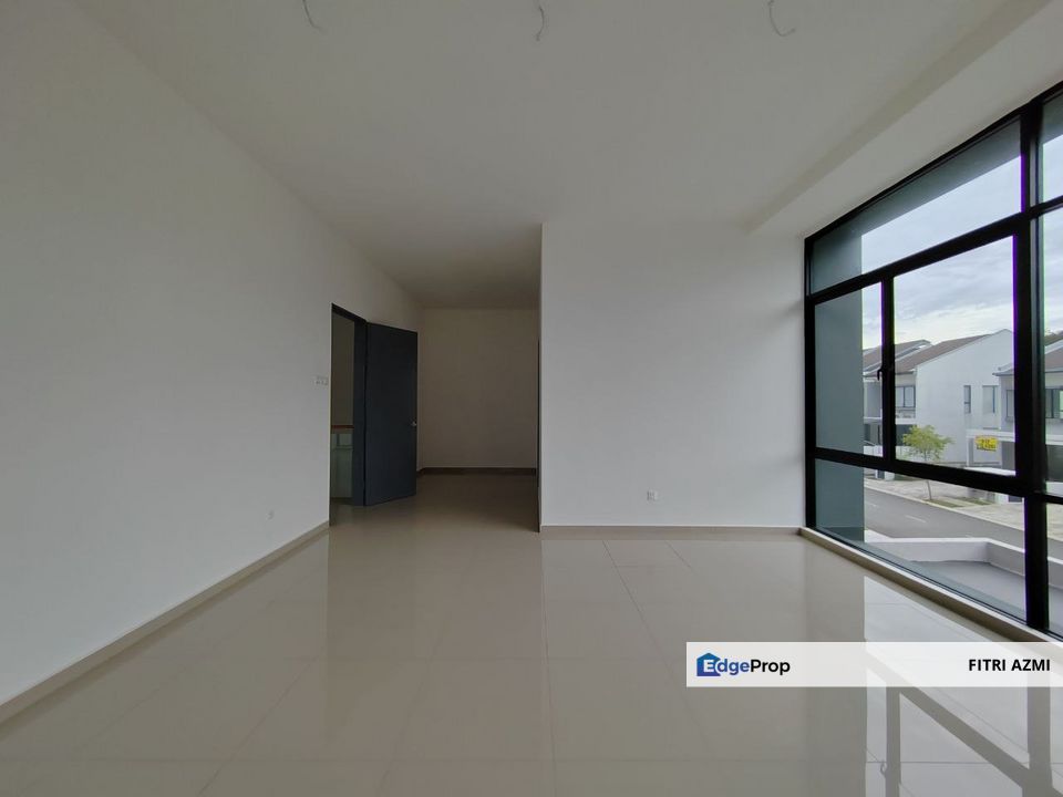 DECCA LAMBAIAN DUA @ KAJANG | SEMI-D DOUBLE STOREY | FREEHOLD | 24HRS SECURITY, Selangor, Bangi