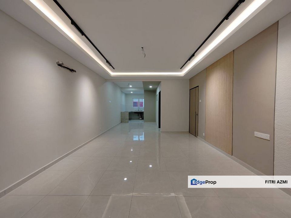 TAMAN PUCHONG UTAMA 10 @ PUCHONG | DOUBLE STOREY TERACCE | FACING OPEN | REFURBISHED & EXTEND, Selangor, Puchong