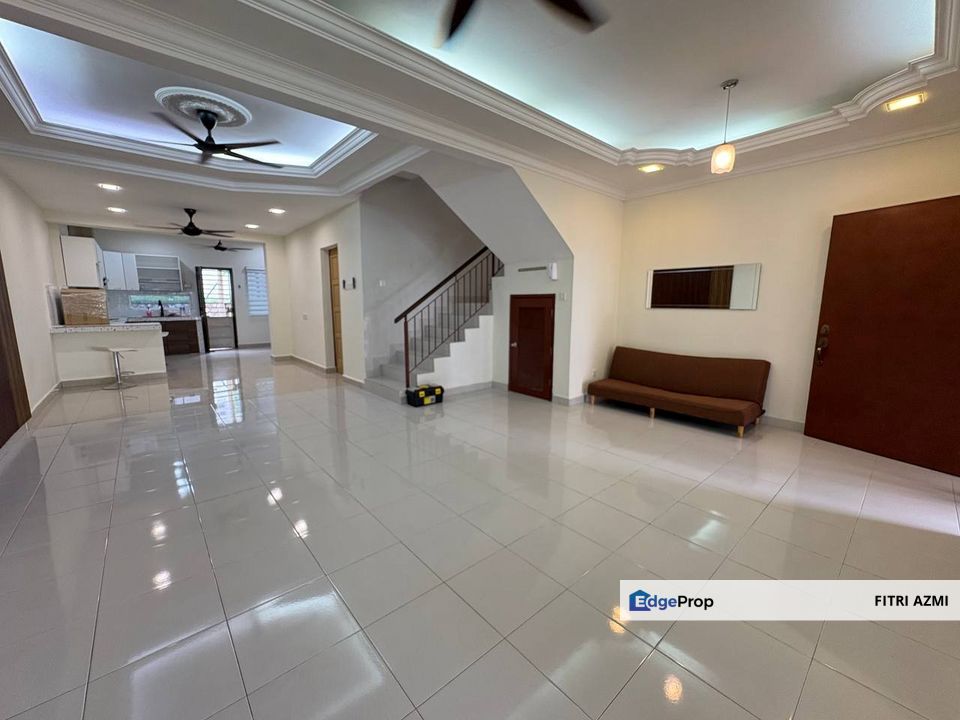 TAMAN PELANGI SEMENYIH 2 | DOUBLE STOREY TERRACE | FREEHOLD | RENOVATED & EXTENDED, Selangor, Semenyih