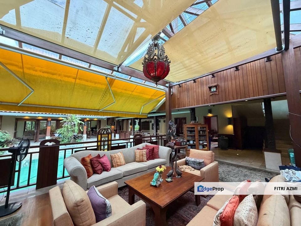 COUNTRY HEIGHTS @ KAJANG | DOUBLE STOREY VILLA | FREEHOLD | PARTIALLY FURNISHED , Selangor, Country Heights