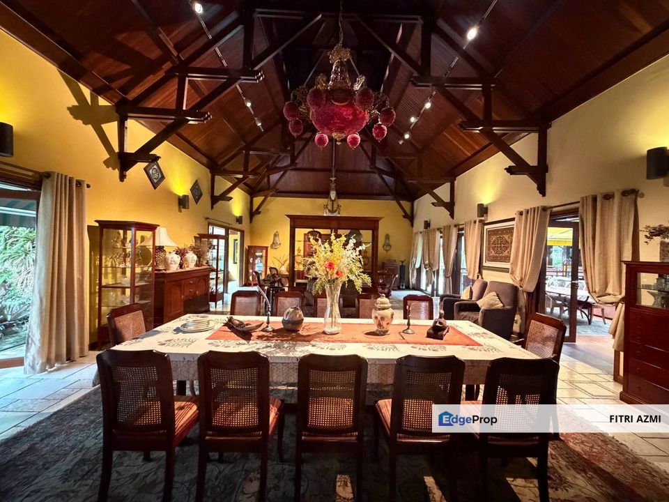 COUNTRY HEIGHTS @ KAJANG | DOUBLE STOREY VILLA | FREEHOLD | PARTIALLY FURNISHED , Selangor, Country Heights