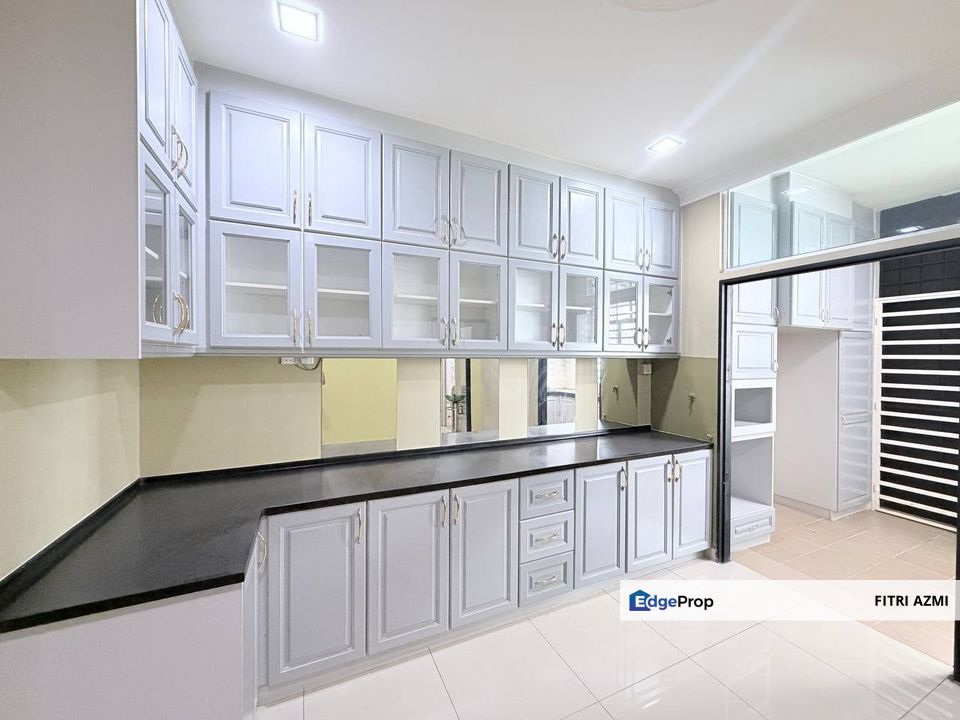 BANGI AVENUE 1 @ BANGI | DOUBLE STOREY HOUSE | FREEHOLD | FULLY RENOVATED | 24HRS SECURITY , Selangor, Bangi