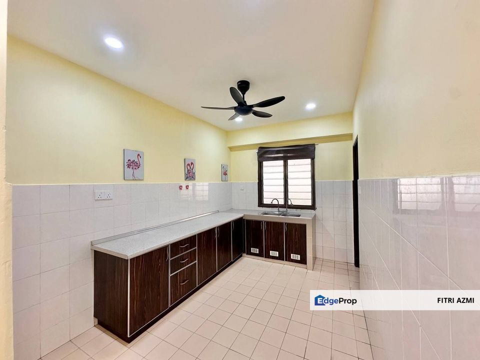 SRI CEMPAKA APARTMENT @ KAJANG | FREEHOLD | RENOVATED UNIT | 24HRS SECURITY , Selangor, Kajang