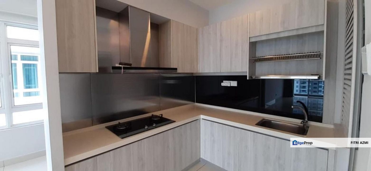 SAVILLE @ THE PARK CONDOMINIUM BANGSAR | CORNET LOT UNIT | FACING POOL | PARTIALLY FURNISHED , Kuala Lumpur, Pantai Dalam/Kerinchi