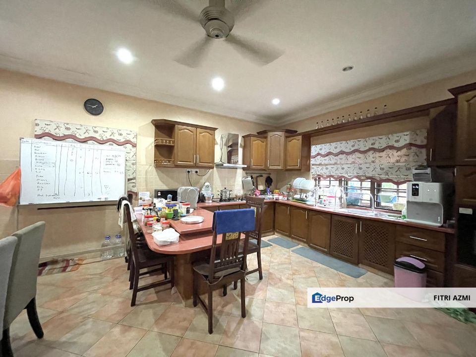 KAMPUNG TUNKU @ PETALING JAYA | DOUBLE STOREY BUNGALOW | FREEHOLD | HUGE LAND AREA, Selangor, Petaling Jaya