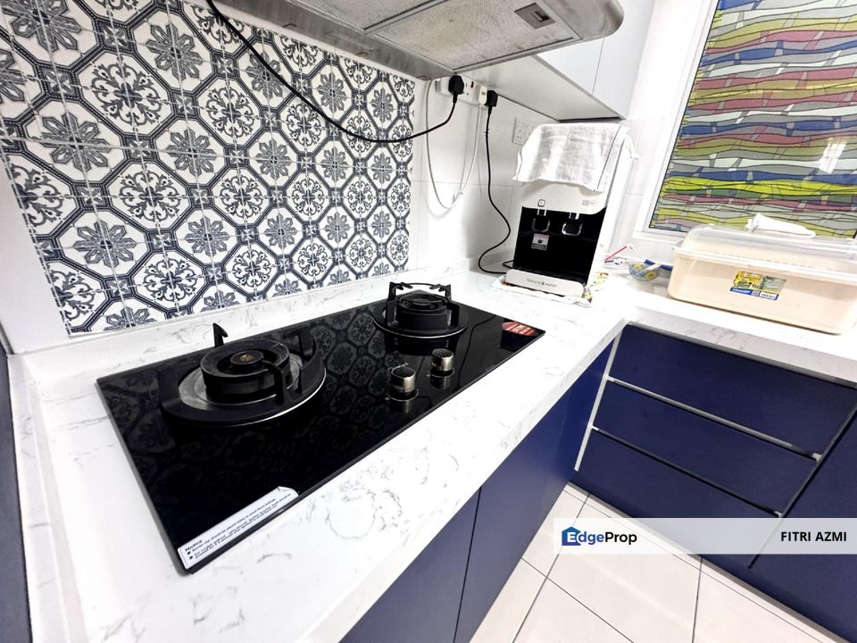 APARTMENT PUNCAK HIJAUAN @ KAJANG | END LOT UNIT | PARTLY FURNISHED | GATED & GUARDED, Selangor, Bangi