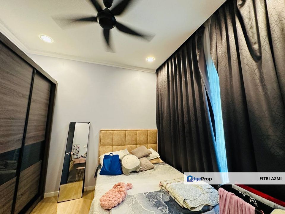 TIARA SOUTH @ SEMENYIH | 3 STOREY HOUSE | FREEHOLD | FULLY RENOVATED | PARTLY FURNISHED , Selangor, Semenyih