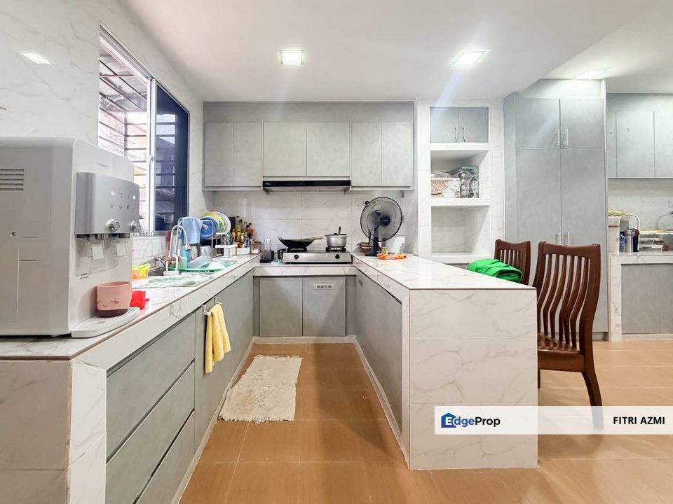 TAMAN UNIVERSITI @ BANGI | DOUBLE STOREY TERRACE | FREEHOLD | FULLY EXTENDED & RENOVATED , Selangor, Bangi