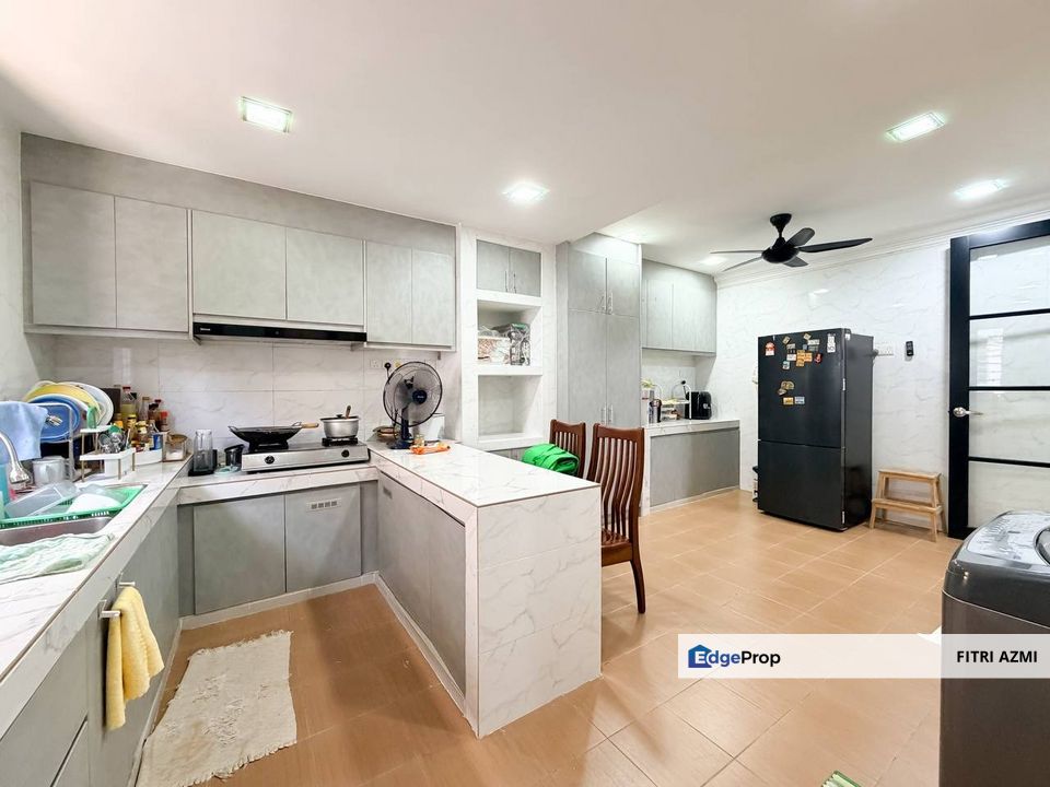 TAMAN UNIVERSITI @ BANGI | DOUBLE STOREY TERRACE | FREEHOLD | FULLY EXTENDED & RENOVATED , Selangor, Bangi