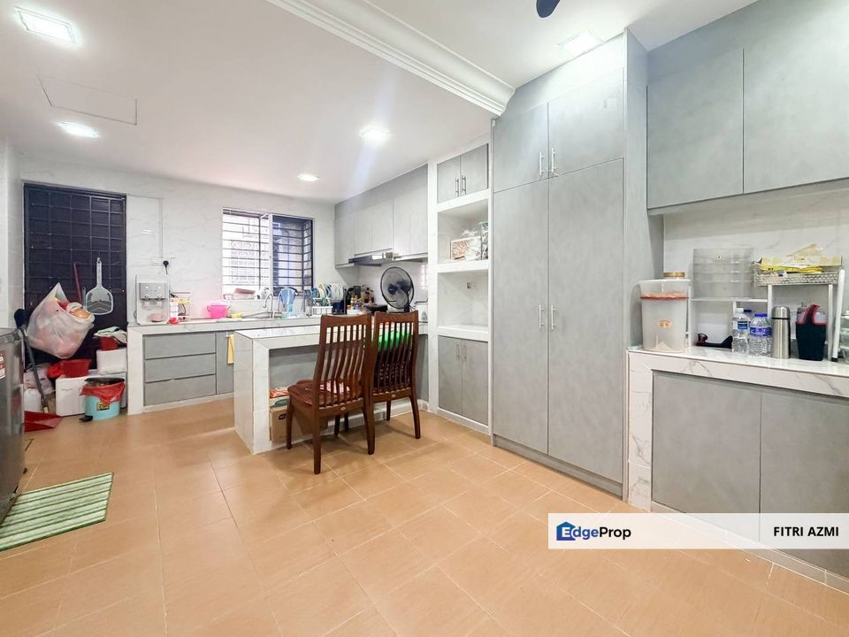 TAMAN UNIVERSITI @ BANGI | DOUBLE STOREY TERRACE | FREEHOLD | FULLY EXTENDED & RENOVATED , Selangor, Bangi