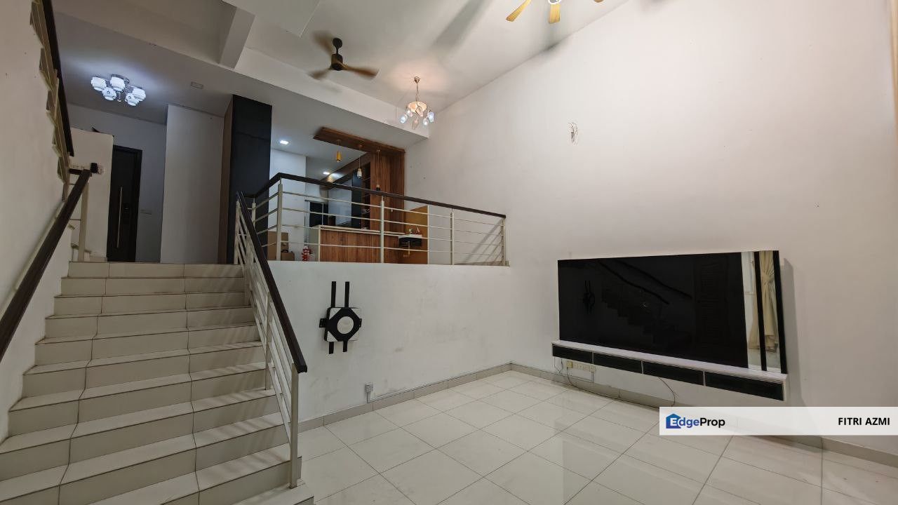 TIARA SOUTH @ SEMENYIH | 3 STOREY SUPERLINK HOUSE | BELOW MARKET VALUE | FREEHOLD | HUGE & MODERN , Selangor, Semenyih