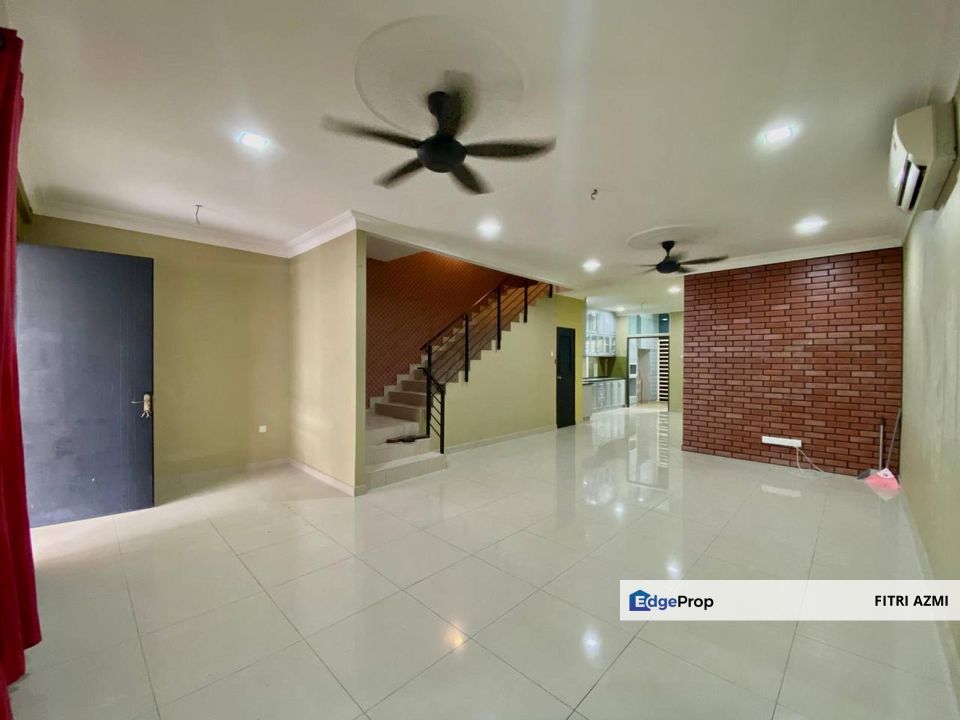 BANGI AVENUE SEKSYEN 1 @ KAJANG | DOUBLE STOREY HOUSE | RENOVATED & EXTENDED | FREEHOLD , Selangor, Bangi