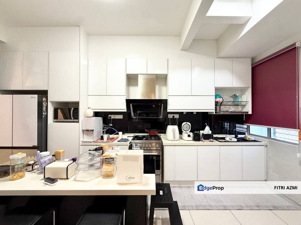 KOTA SERIEMAS @ NILAI | DOUBLE STOREY TERRACE | FREEHOLD | FULLY FURNISHED | RENOVATED , Negeri Sembilan, Nilai