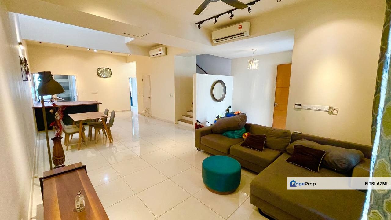 TROPICANA HEIGHTS @ KAJANG | DOUBLE STOREY TERRACE | FREEHOLD | RENOVATED & PARTLY FURNISHED | 24HRS SECURITY, Selangor, Kajang