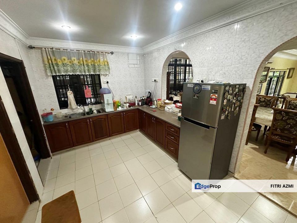 SUNGAI KANTAN @ KAJANG | BANGLO 1.5 STOREY | BELOW MARKET | HUGE LAND , Selangor, Kajang