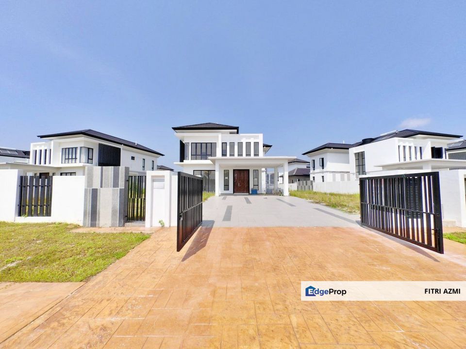 ALAM SARI @ BANGI | 2 STOREY BUNGALOW | RENOVATED | HUGE LAND | FACING OPEN | GATED & GUARDED, Selangor, Bangi