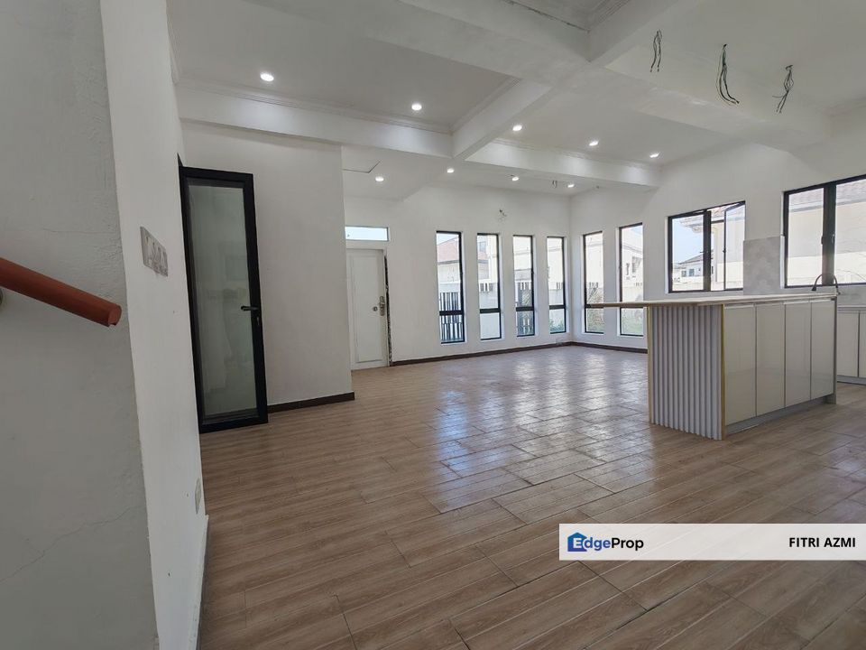 ALAM SARI @ BANGI | 2 STOREY BUNGALOW | RENOVATED | HUGE LAND | FACING OPEN | GATED & GUARDED, Selangor, Bangi