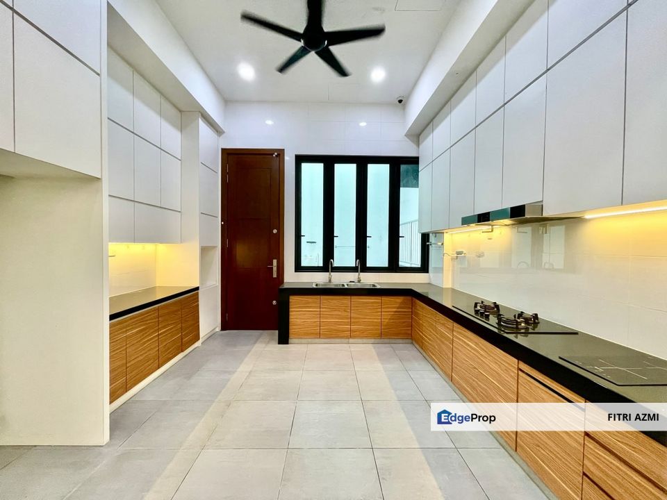 ULTRA LUXURY MANSION @ COUNTRY HEIGHTS DAMANSARA | 4 STOREY TWIN BUNGALOW | INTERNATIONAL LOT | PRIVATE LIFT , Kuala Lumpur, Country Heights Damansara