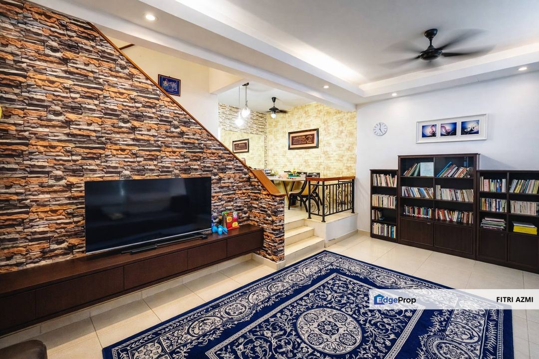 ALAM BUDIMAN SEKSYEN U10 @ SHAH ALAM | DOUBLE STOREY TERRACE HOUSE |  NEAR SCHOOL & SURAU, Selangor, Shah Alam