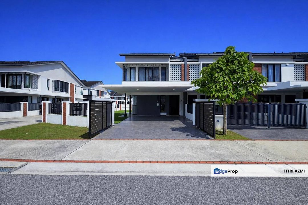 ELMINA GREEN 3 @ SHAH ALAM | DOUBLE STOREY TERRACE HOUSE | END LOT | RENOVATED | FULLY FURNISHED , Selangor, Sungai Buloh