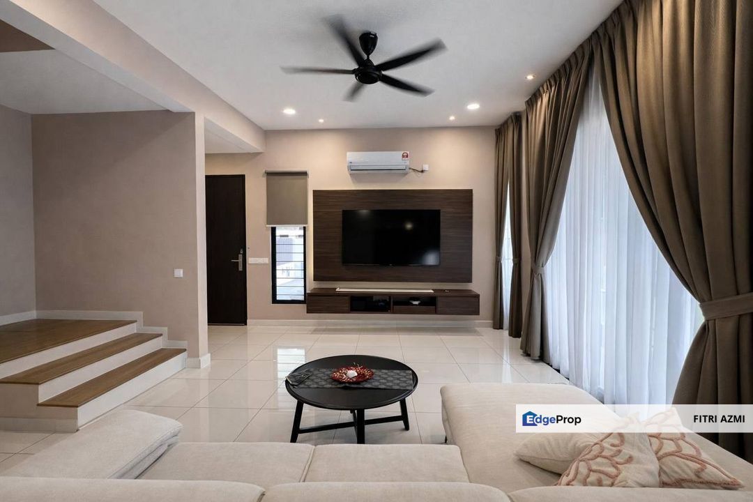 ELMINA GREEN 3 @ SHAH ALAM | DOUBLE STOREY TERRACE HOUSE | END LOT | RENOVATED | FULLY FURNISHED , Selangor, Sungai Buloh