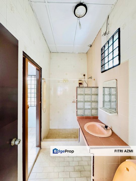 SS3 KELANA JAYA @ PETALING JAYA | 1.5 STOREY BUNGALOW HOUSE | PRIME LOCATION | LIMITED UNIT | 4 CARPARK, Selangor, Kelana Jaya