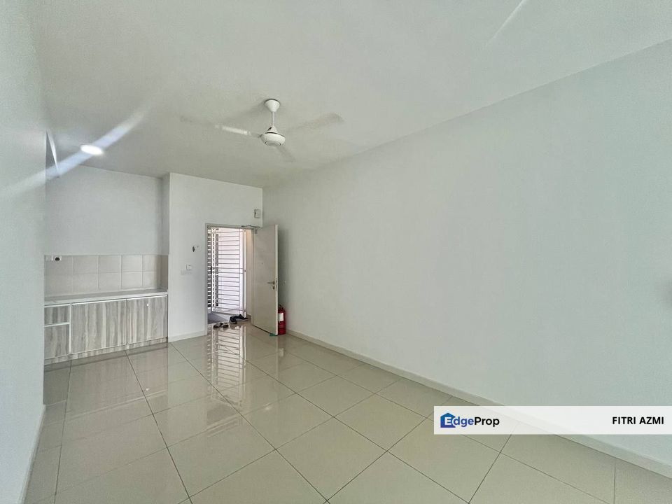 SAVANNA EXECUTIVE SUITE @ SOUTHVILLE CITY BANGI | FREEHOLD | 2 PARKING LOT | 24HRS SECURITY, Selangor, Bangi