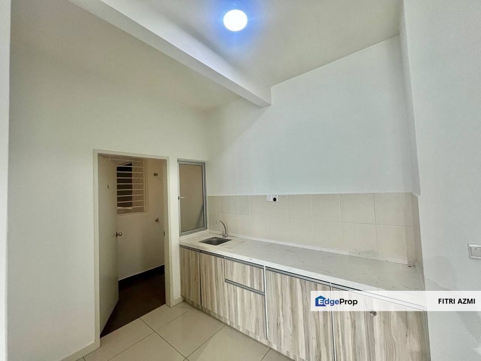 SAVANNA EXECUTIVE SUITE @ SOUTHVILLE CITY BANGI | FREEHOLD | 2 PARKING LOT | 24HRS SECURITY, Selangor, Bangi