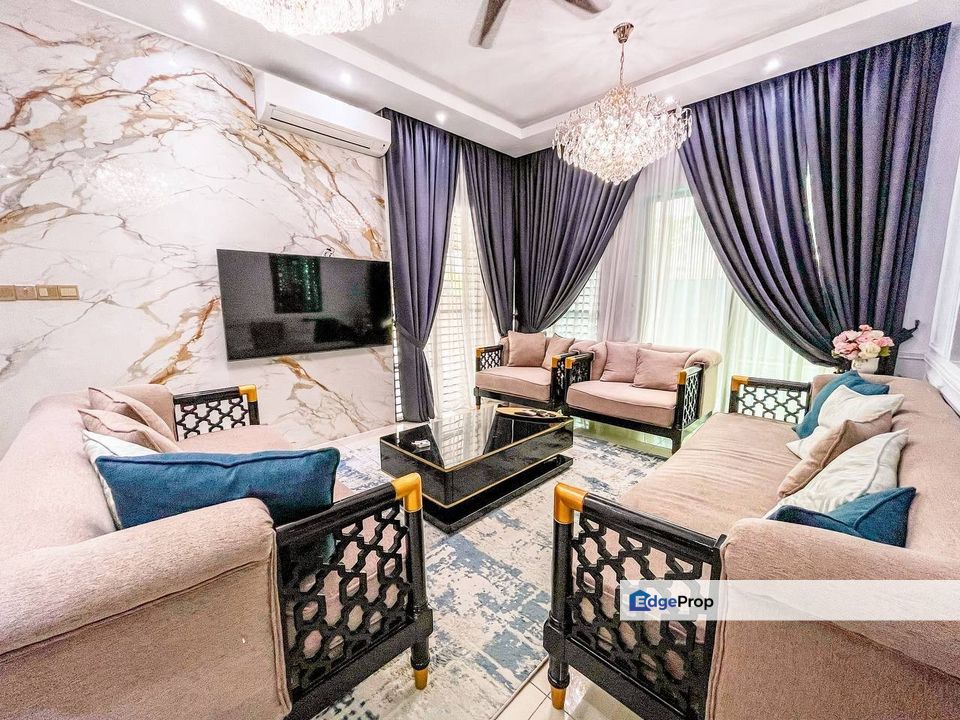 LAMBAIAN RESIDENCE @ KAJANG | 3 STOREY SEMI-D | FREEHOLD | RENOVATED | PRIVATE POOL , Selangor, Bangi