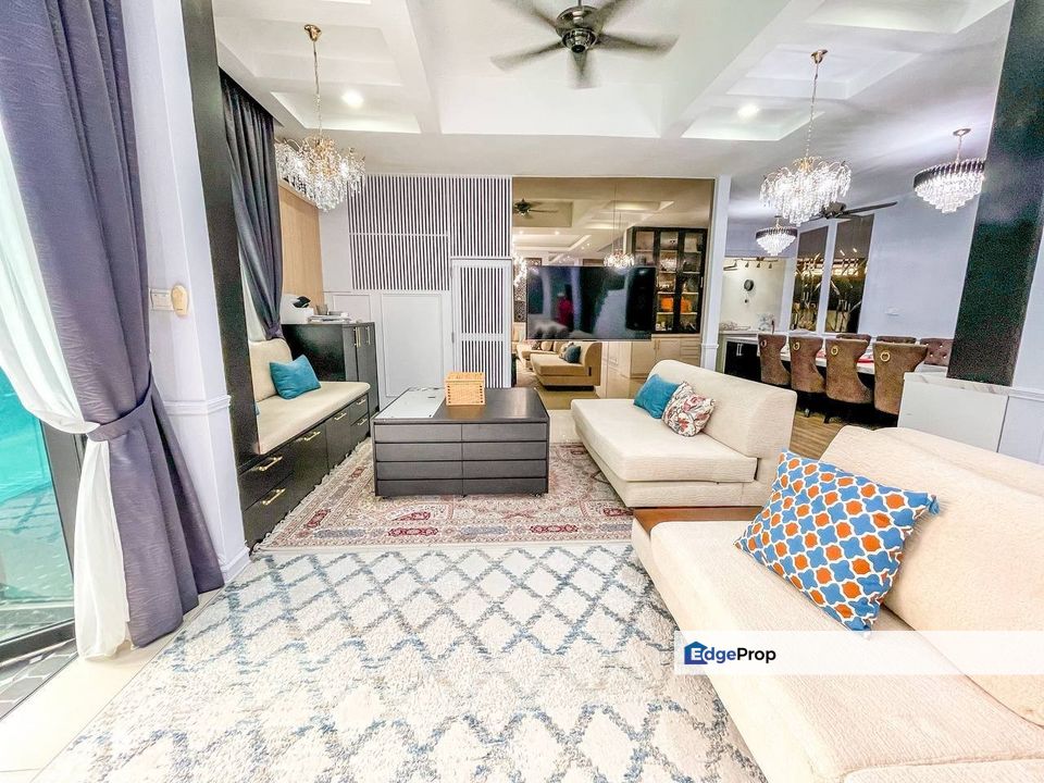 LAMBAIAN RESIDENCE @ KAJANG | 3 STOREY SEMI-D | FREEHOLD | RENOVATED | PRIVATE POOL , Selangor, Bangi