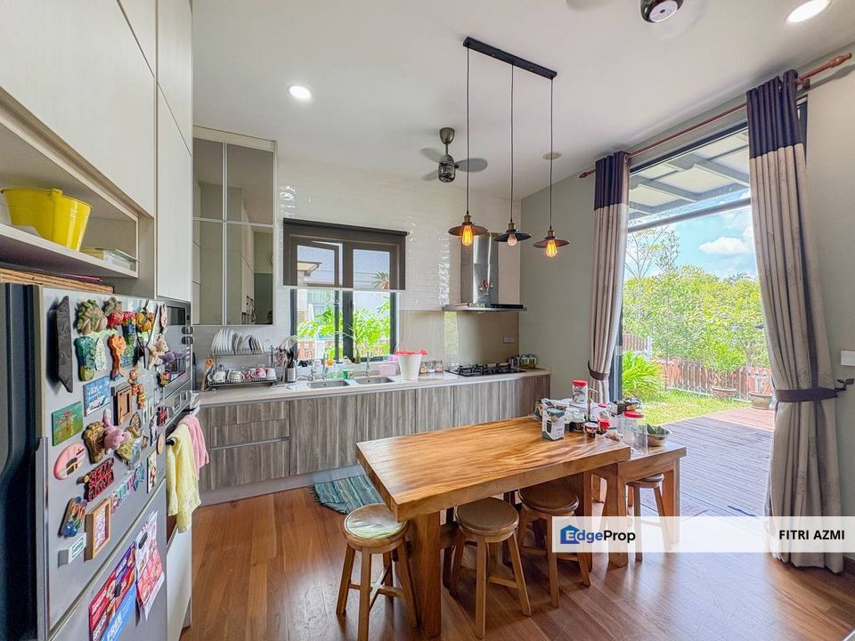 TAMAN EQUINE @ SERI KEMBANGAN | SEMI-D SUNWAY EASTWOOD | CORNER LOT | FULLY FURNISHED | GATED & GUARDED, Selangor, Seri Kembangan