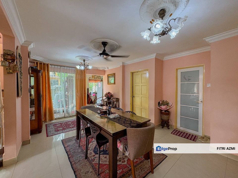 TAMAN EQUINE @ SERI KEMBANGAN | DOUBLE STOREY HOUSE | CORNER LOT | FULLY RENOVATED | GATED & GUARDED , Selangor, Seri Kembangan