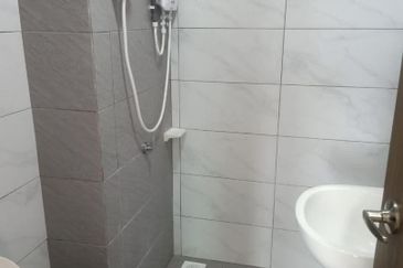 SKS Habitat Apartment, Larkin