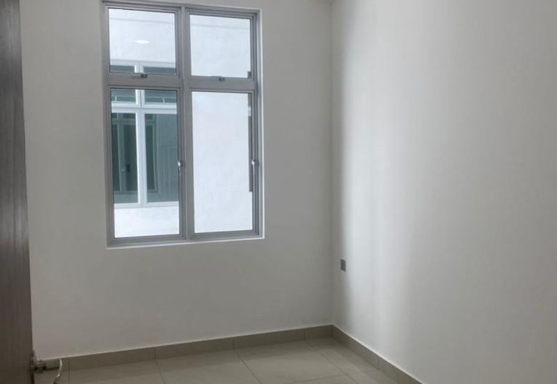 SKS Habitat Apartment, Larkin