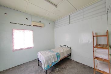 Taman Sri Pekan Nanas