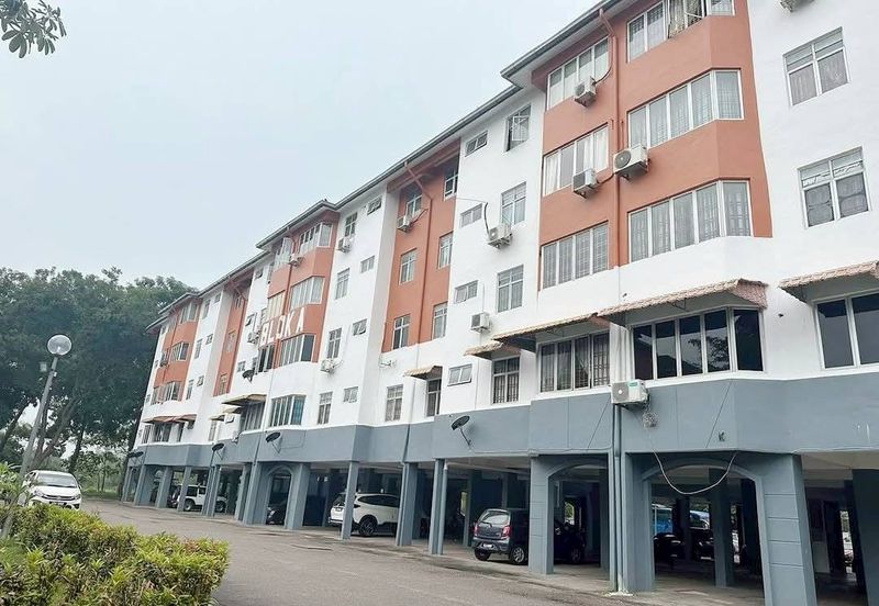 Sri Putra Apartments