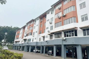 Sri Putra Apartments