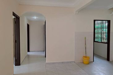 Sri Putra Apartments