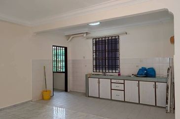 Sri Putra Apartments