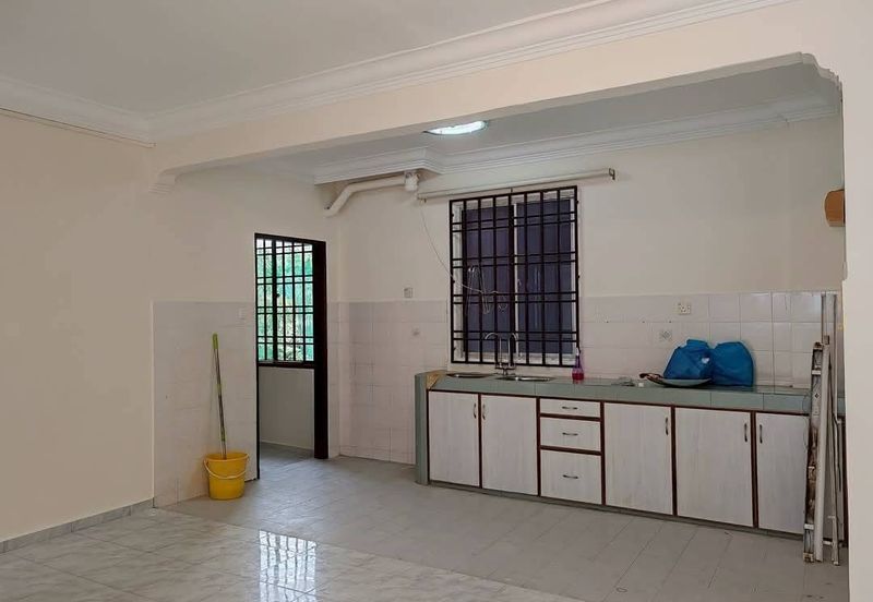 Sri Putra Apartments