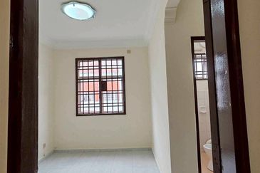 Sri Putra Apartments