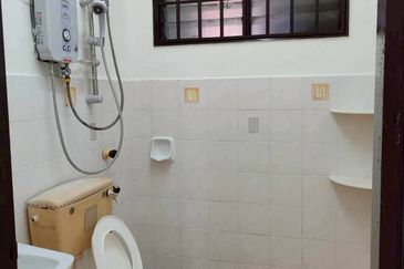 Sri Putra Apartments