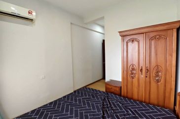 Baypoint @ Country Garden Danga Bay