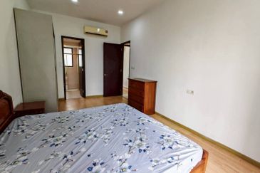 Baypoint @ Country Garden Danga Bay