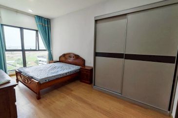 Baypoint @ Country Garden Danga Bay