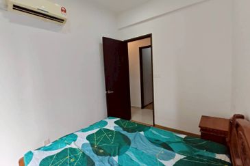 Baypoint @ Country Garden Danga Bay