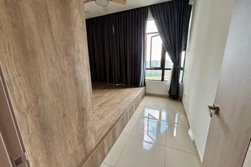 D'Summit Residences @ Kempas Utama