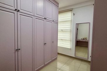 D'Summit Residences @ Kempas Utama