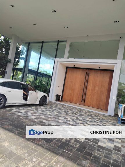 Bungalow House with Swimming Pool @ Leisure Farm, Johor, Gelang Patah